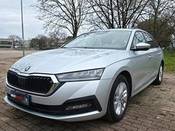 Grigio Usata 2022 Skoda Octavia Executive Station wagon | 17.900 € (Buon prezzo)