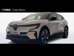 Bianco(met.) Usata 2022 Renault Mégane Techno SUV | 23.900 € (Buon prezzo)