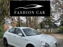 Bianco Usata 2011 Alfa Romeo Giulietta Exclusive Tre volumi | 5500 € (Buon prezzo)