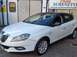 Tetto nero Usata 2010 Lancia Delta Due volumi | 3500 € (Buon prezzo)