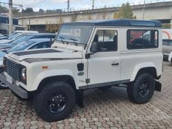 Bianco Usata 2000 Land Rover Defender SUV | 22.000 € (Buon prezzo)