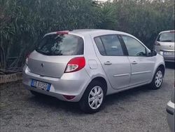 Usata 2010 Renault Clio II Tre volumi | 4000 € (Buon prezzo)