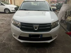 Usata 2015 Dacia Sandero Ambiance Due volumi | 5000 € (Ottimo prezzo)