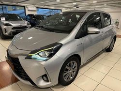 Other Usata 2017 Toyota Yaris Hybrid SUV | 9900 € (Buon prezzo)