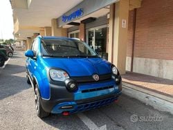 Blu Usata 2024 Fiat Grande Panda Cross Due volumi | 15.790 € (Molto cara)