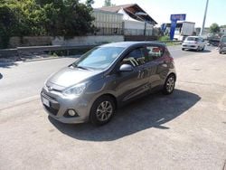 Grigio Usata 2015 Hyundai i10 Edition Due volumi | 7800 € (Buon prezzo)