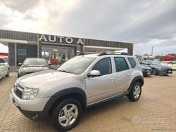 Grigio Usata 2011 Dacia Duster Lauréate SUV | 6600 € (Buon prezzo)