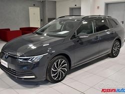 Grigio urano Usata 2021 VW Golf VIII R Station wagon | 16.900 € (Buon prezzo)