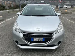 Grigio Usata 2013 Peugeot 208 Allure Due volumi | 3600 € (Super prezzo)