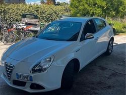 Usata 2011 Alfa Romeo Giulietta Tre volumi | 4500 € (Buon prezzo)