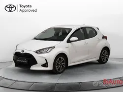 Bianco Usata 2021 Toyota Yaris Hybrid Trend Tre volumi | 16.400 € (Buon prezzo)