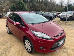 Viola Usata 2009 Ford Fiesta Tre volumi | 1900 € (Ottimo prezzo)