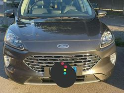 Grigio Usata 2023 Ford Kuga SUV | 20.000 € (Ottimo prezzo)
