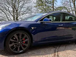 Blu/azzurro Usata 2019 Tesla Model 3 Performance Tre volumi | 30.500 € (Buon prezzo)