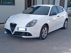 Bianco Usata 2019 Alfa Romeo Giulietta Super Tre volumi | 12.500 € (Buon prezzo)