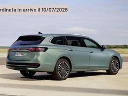 Argento Usata 2024 VW Passat R-line Plus Station wagon | 47.460 € (Molto cara)
