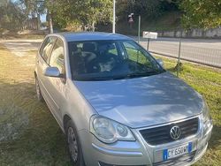 Grigio Usata 2005 VW Polo Tre volumi | 2000 € (Cara)