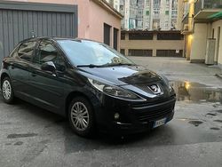Nero Usata 2010 Peugeot 207 Due volumi | 2300 € (Ottimo prezzo)