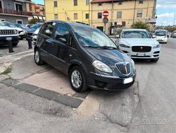 Grigio Usata 2008 Lancia Musa Monovolume | 3800 € (Molto cara)