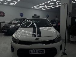 Bianco Usata 2017 Kia Rio Active Tre volumi | 6800 € (Ottimo prezzo)