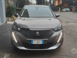 Grigio Usata 2019 Peugeot 2008 Allure SUV | 16.900 € (Cara)