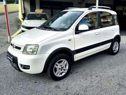 Bianco pastello Usata 2011 Fiat Panda 4x4 Climbing Due volumi | 5900 € (Buon prezzo)