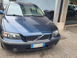 Blu Usata 2003 Volvo S60 Tre volumi | 1900 € (Super prezzo)