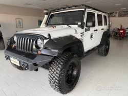 Bianco Usata 2012 Jeep Wrangler Unlimited Sahara SUV | 34.900 € (Molto cara)