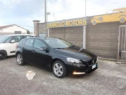 Nero Usata 2015 Volvo V40 Business Edition Station wagon | 7490 € (Buon prezzo)