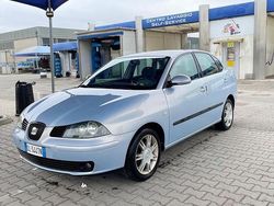 Usata 2004 Seat Cordoba Stylance Tre volumi | 2000 €