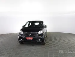 Black con cella nera Usata 2017 Smart ForFour Tre volumi | 11.490 € (Buon prezzo)