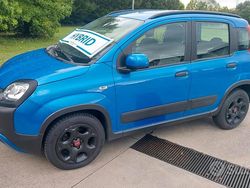 Blu Usata 2023 Fiat Panda Cross Cross Due volumi | 13.200 € (Cara)