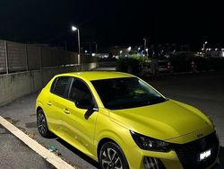 Verde Usata 2024 Peugeot 208 Active Due volumi | 14.000 € (Ottimo prezzo)