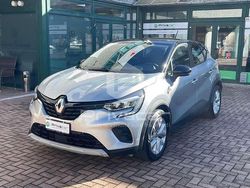 Grigio Usata 2022 Renault Captur Zen SUV | 15.990 € (Ottimo prezzo)