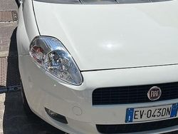 Bianco Usata 2014 Fiat Grande Punto Due volumi | 4000 € (Buon prezzo)