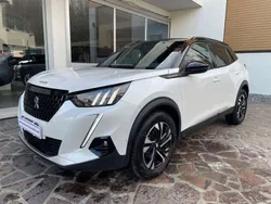 Bianco madreperla Usata 2022 Peugeot 2008 GT SUV | 19.900 € (Buon prezzo)