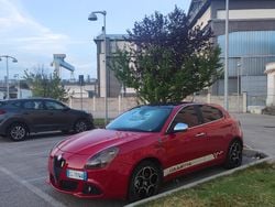 Rosso Usata 2012 Alfa Romeo Giulietta Due volumi | 8300 € (Molto cara)