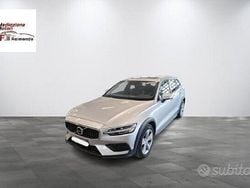 Grigio Usata 2020 Volvo V60 CC Business Edition Station wagon | 19.499 € (Ottimo prezzo)