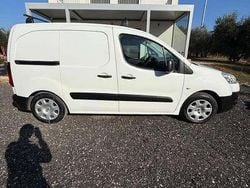 Usata 2014 Peugeot Partner Tepee Comfort Monovolume | 5400 € (Buon prezzo)