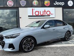 Grigio Usata 2024 BMW 520 M Sport Tre volumi | 57.900 € (Buon prezzo)