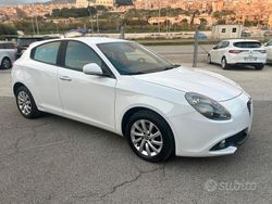 Bianco Usata 2017 Alfa Romeo Giulietta Super Tre volumi | 9800 € (Buon prezzo)