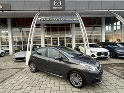 Grigio Usata 2016 Peugeot 208 Allure Due volumi | 6700 € (Buon prezzo)