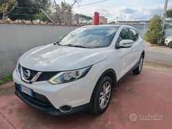 Bianco Usata 2015 Nissan Qashqai Tekna SUV | 10.500 € (Buon prezzo)