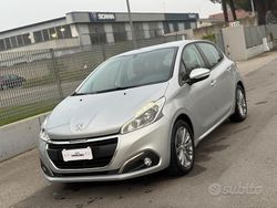 Argento Usata 2017 Peugeot 208 Due volumi | 6500 € (Super prezzo)