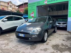 Other Usata 2014 Fiat Punto Lounge Tre volumi | 4700 € (Buon prezzo)