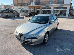 Grigio Usata 2002 Alfa Romeo 147 Progression Due volumi | 3499 € (Cara)