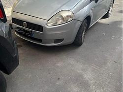 Grigio Usata 2008 Fiat Grande Punto Due volumi | 1000 €