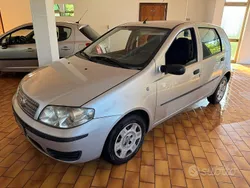Grigio Usata 2008 Fiat Punto Classica Due volumi | 1700 € (Buon prezzo)