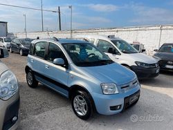 Blu Usata 2011 Fiat Panda Climbing Due volumi | 5350 € (Molto cara)