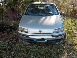 Grigio Usata 2000 Fiat Punto Tre volumi | 1000 € (Super prezzo)